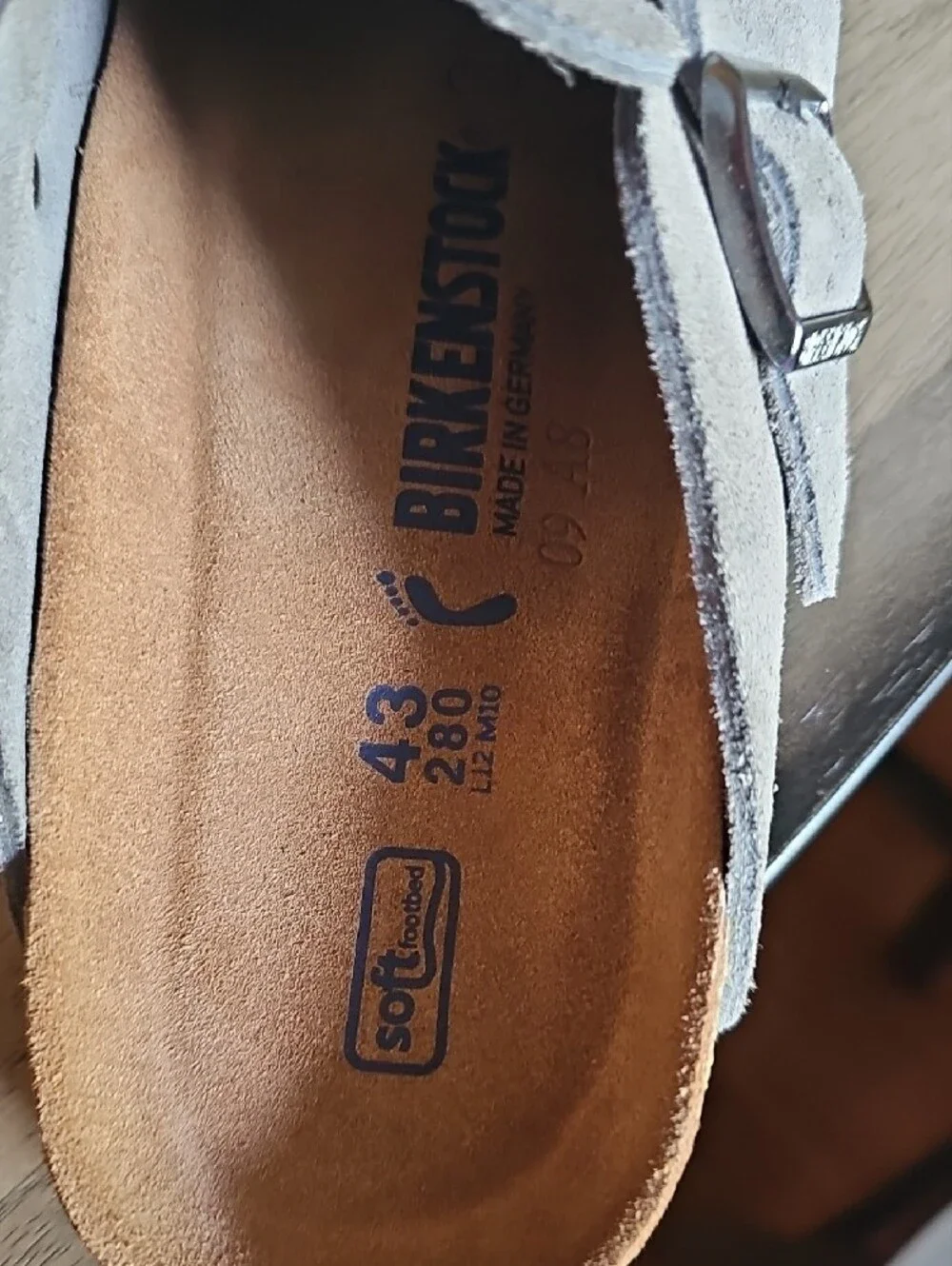 Birkenstock Men's Size 10 Suede Double-Buckle Clog - Gray